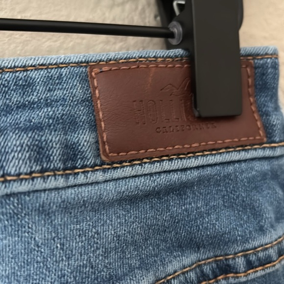 Women’s Hollister Ultra High Rise Super Skinny Distressed Jeans Size 5L 27W 32L - Picture 8 of 9